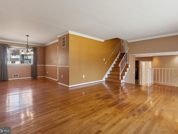 4th image of 11306 Duxbury Dr