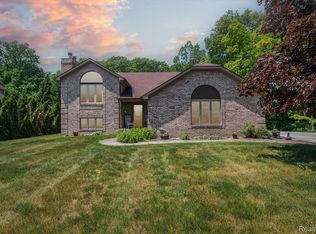 24940 Austin Dr, New Boston, MI 48164