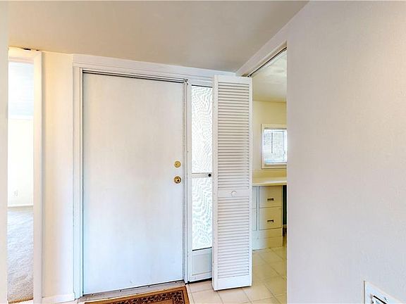 2nd image of 1104 Spyglass Ln #A