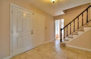 3rd image of 2 Fairfax Ct