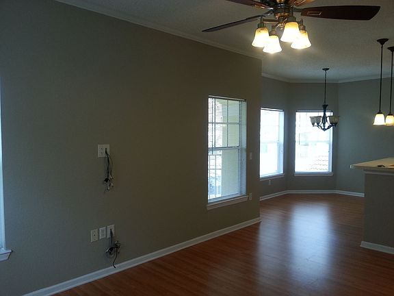 5th image of 222 Arbor Lakes Cir