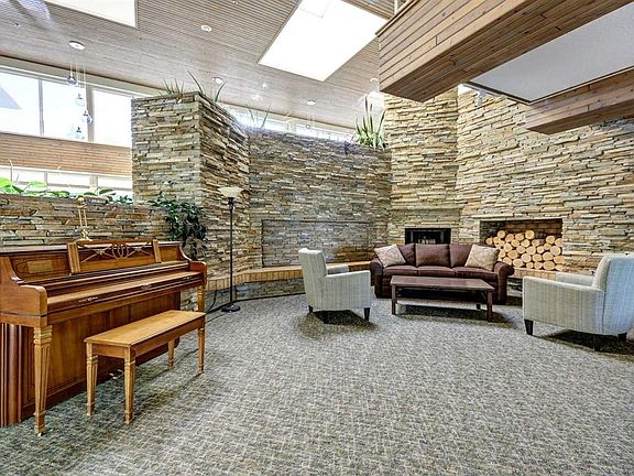 5th image of 2425 S 90th Ave SW #301