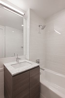 5th image of 309 Gold St #33F1