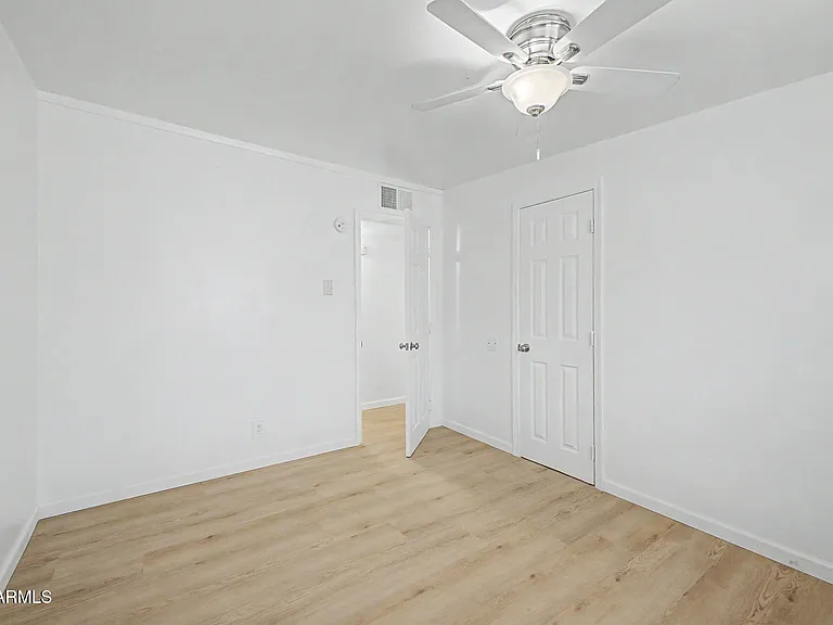 2038 E Lemon St — Photo 18