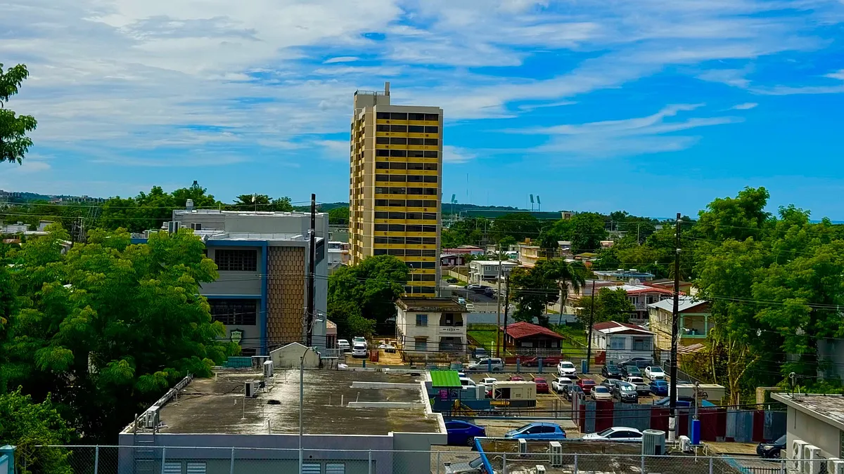 Building Photo - 3 Cond Profesional #F