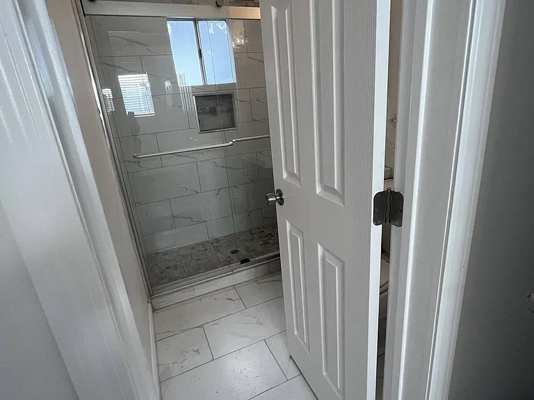 748 Washington Blvd #A — Photo 11