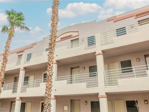 2060 Mesquite Ln APT 203, Laughlin, NV 89029