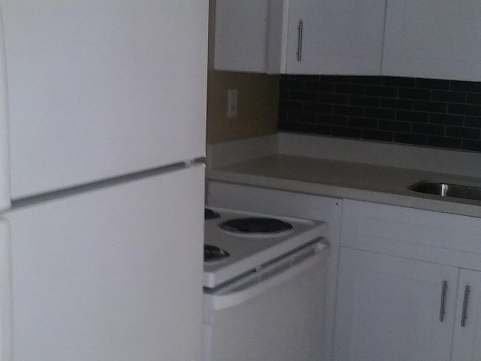1st image of 1215 NE 128th St