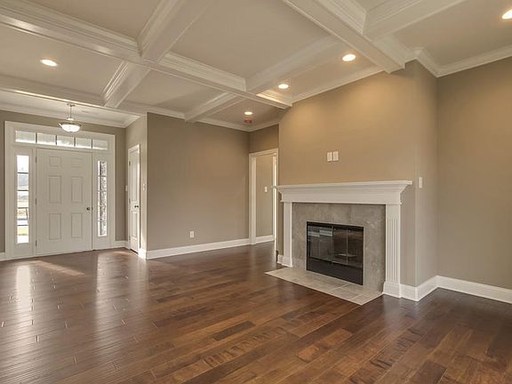 3rd image of 521 Greystoke Ln