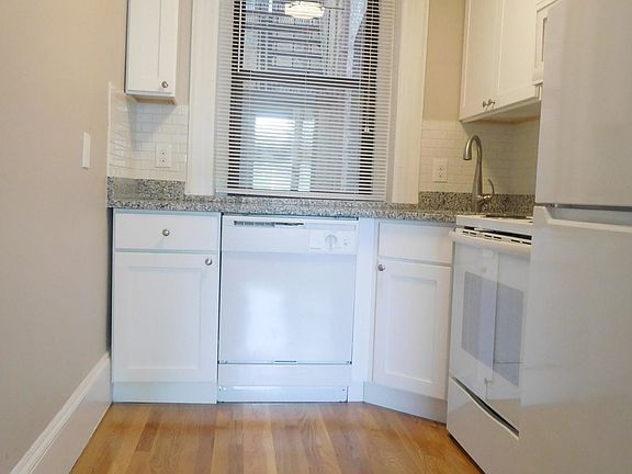 5th image of 1455 Beacon St #1-25