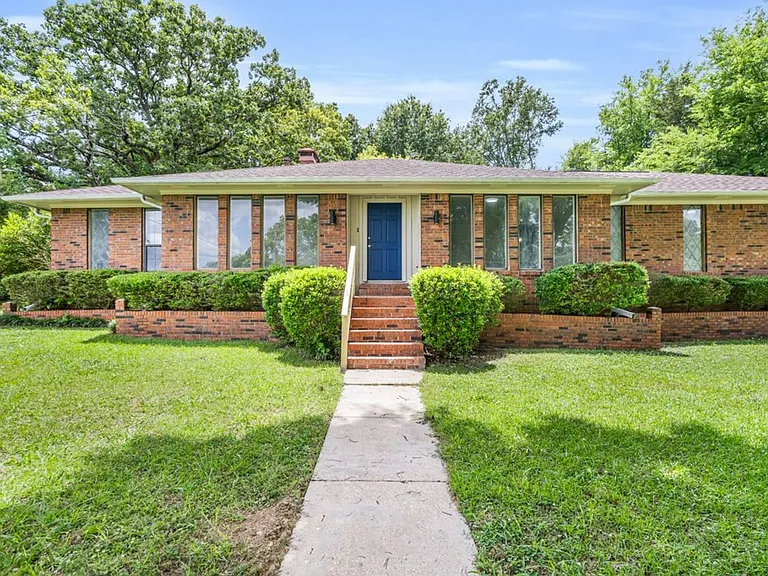 1315 Ruffwood Rd — Photo 1