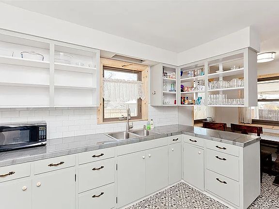 4th image of 1523 Orchard Ave