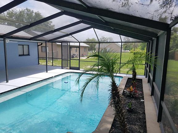4th image of 15635 Charmwood Dr