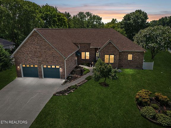 2nd image of 937 Andover Blvd