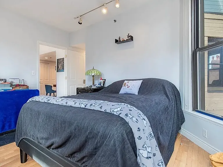 6 E Charlesgate St #404B — Photo 13