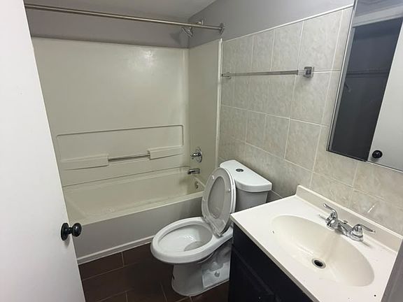 4th image of 1618 W Diamond St #1