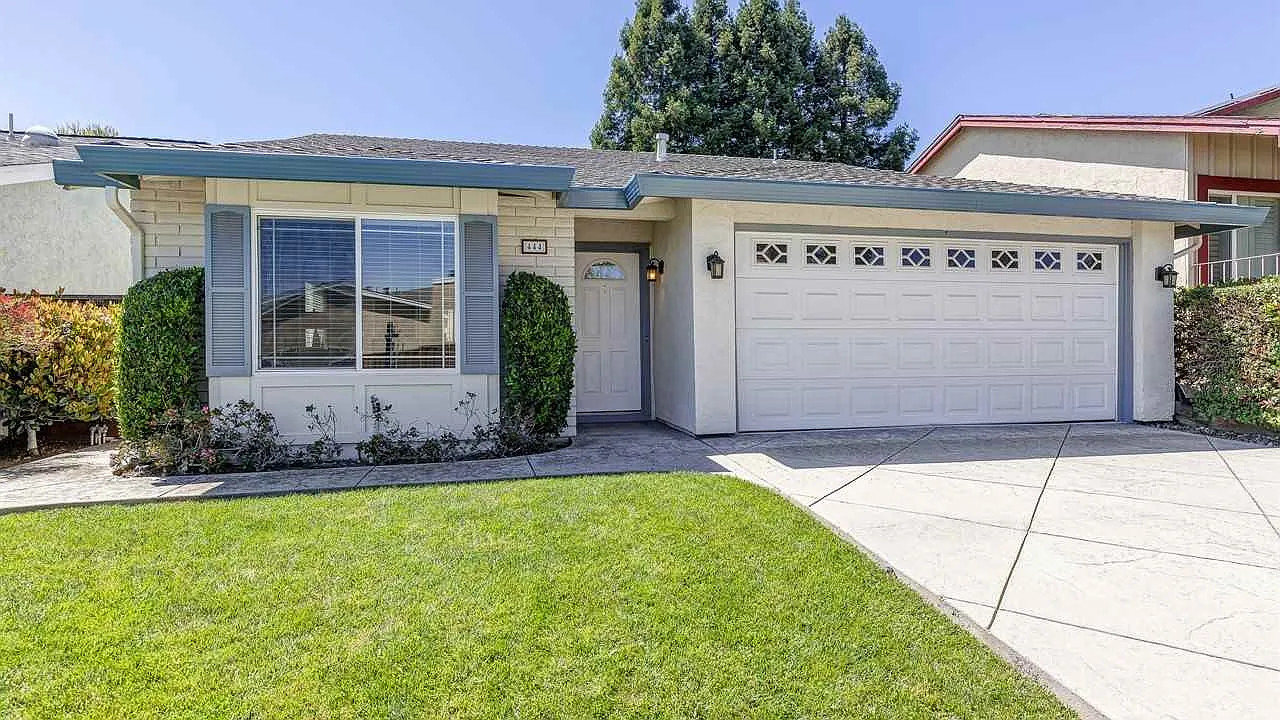 444 Santander Dr photo 1