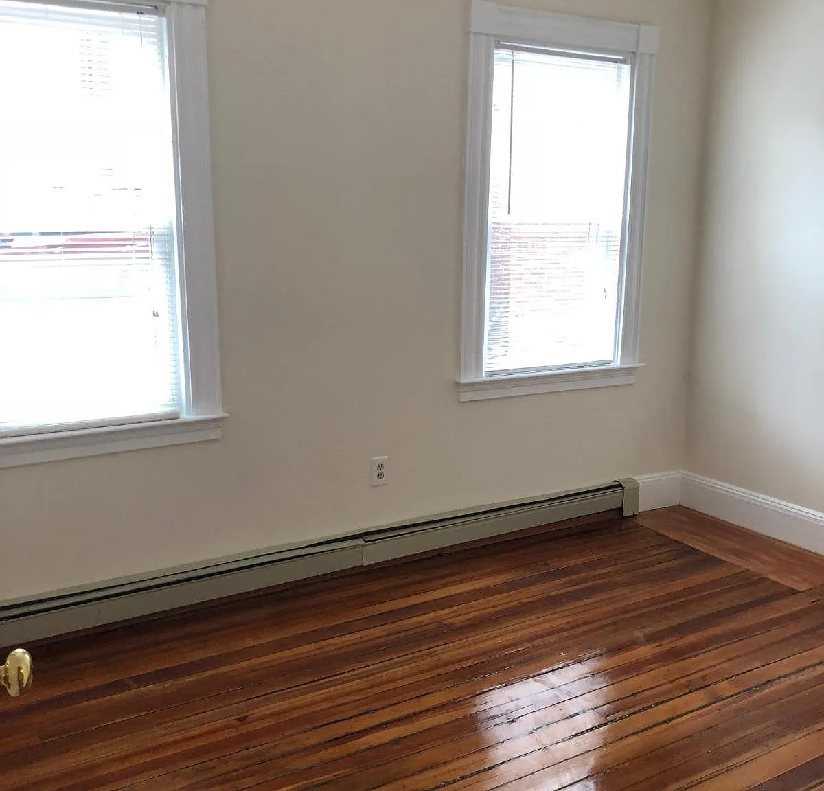 2 bed, 875 sqft, $3,168 — Photo 2