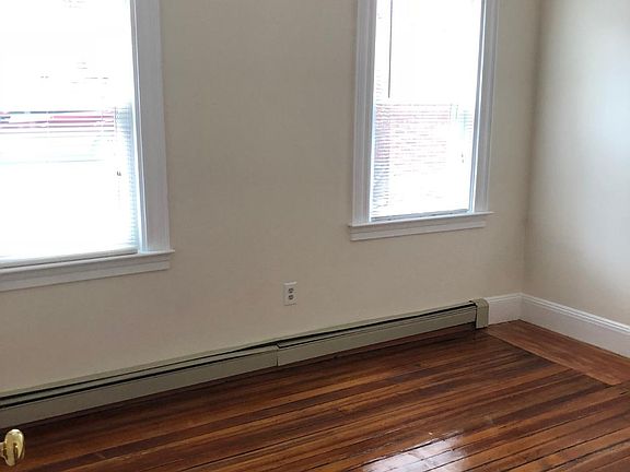 4th image of 74 Gore St #1