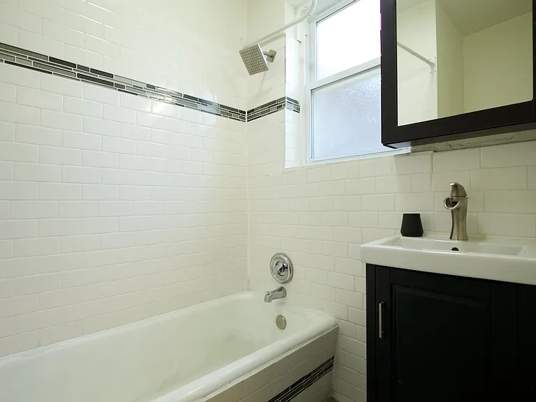 646.5 W Roscoe St #S3 — Photo 16
