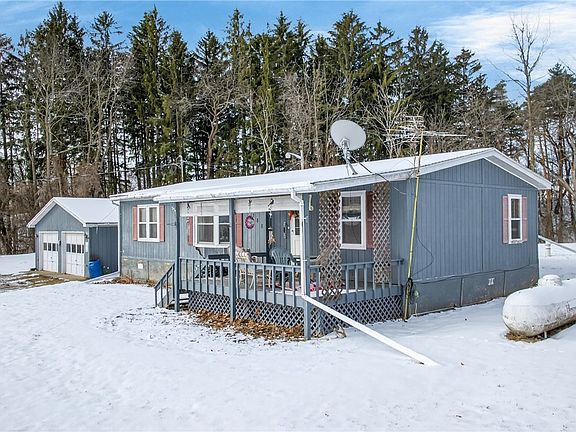 2nd image of 3388 Armstrong Rd