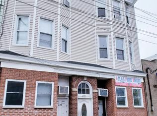 677 Summit Ave APT 3R, Jersey City, NJ 07306