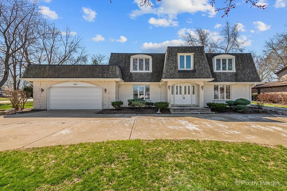 385 Cardinal Dr photo 1