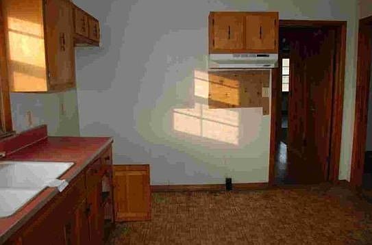 2nd image of 700 Paige Cir