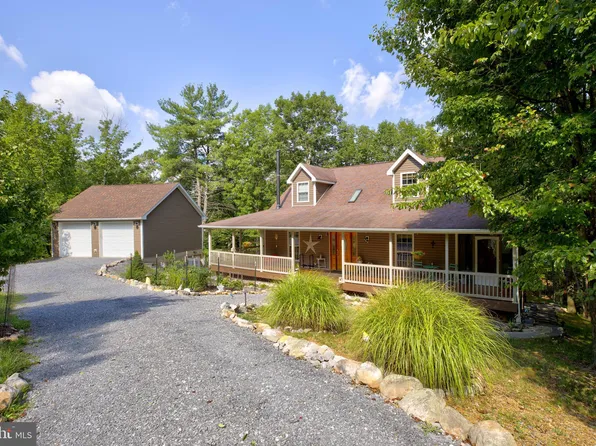 370 Hemlock Ct, Paw Paw, WV 25434