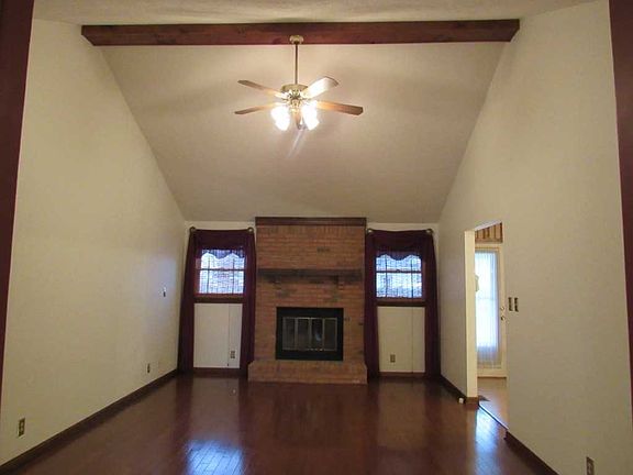 3rd image of 4200 Derby Ln