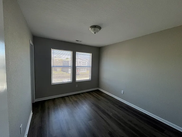 228 Whitestone Dr NE — Photo 16