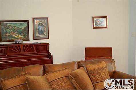 4th image of 6117 Comfort Dr