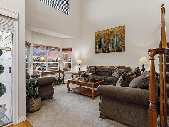 4th image of 1628 Parkdale Cir N