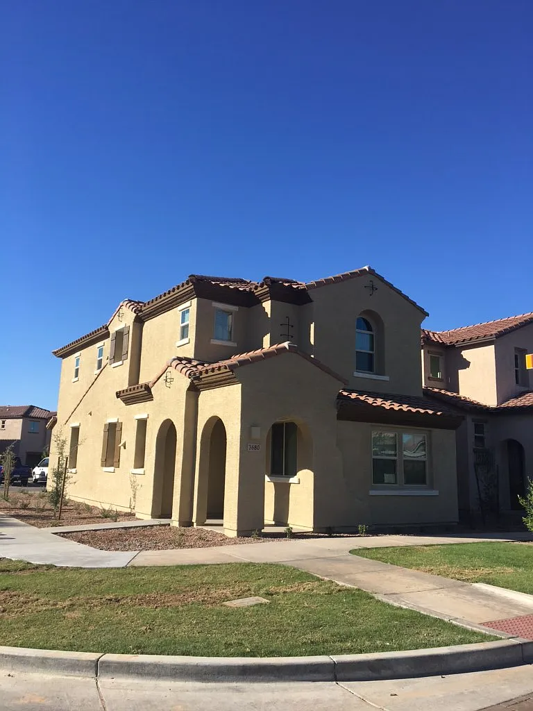 3 bed, 2.5 bath, 1741 sqft, $2,200 — Photo 1