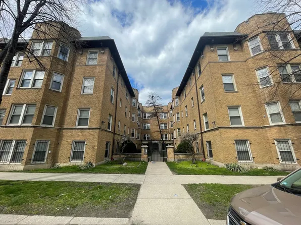 2212 E 70th St #A3, Chicago, IL 60649