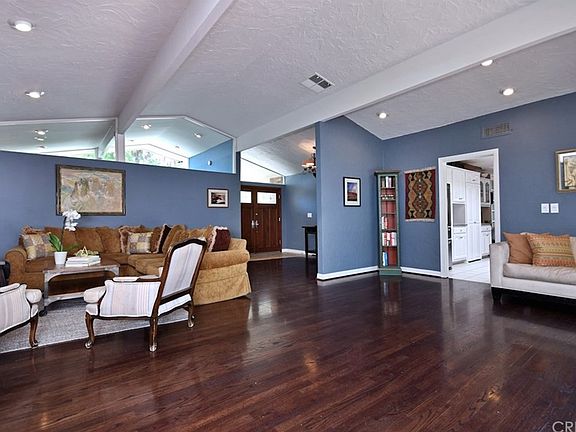 4th image of 18758 Canasta St