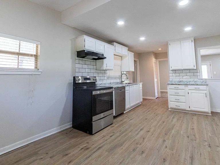 1608 Norman St — Photo 10