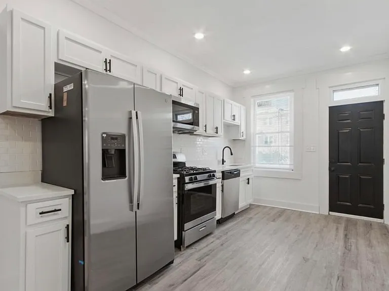 2582 Edmondson Ave — Photo 4