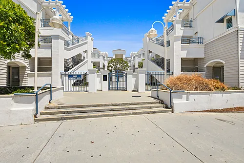 2600 Newport Blvd #210 Photo 1