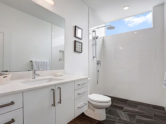 5th image of 3252 S Hudson St Units A & B