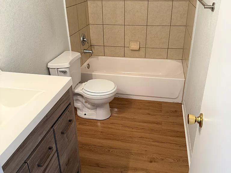 8715 Leadore Dr — Photo 16