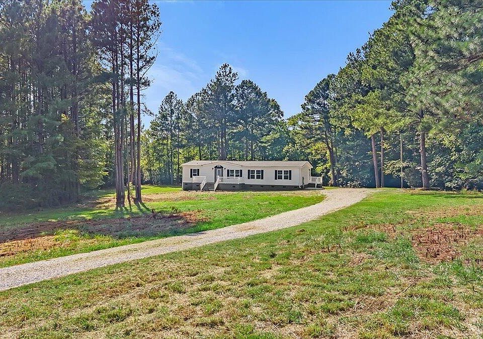 1st image of 424 Bowman Ln