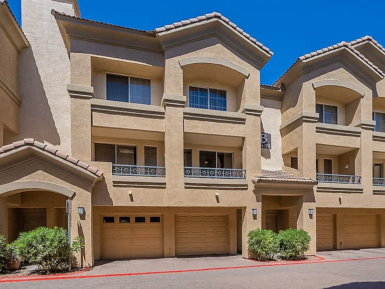 Palazzo Townhomes — Photo 12
