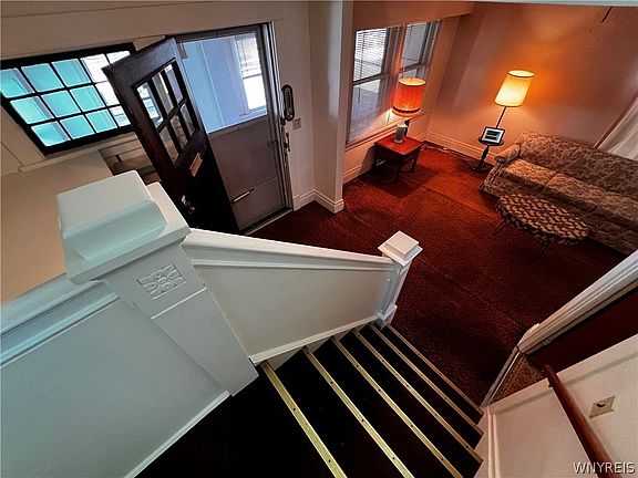 3rd image of 27 Wade Ave