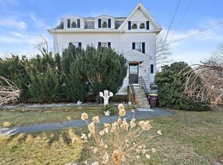 90 Pleasantview Ave, Weymouth, MA 02188