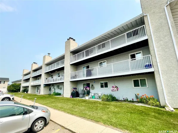 2406 Heseltine Road #505, Regina, SK S4V 1N9