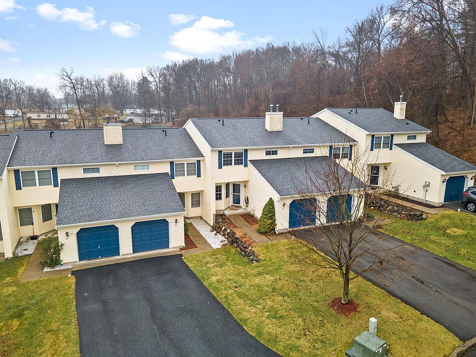1st image of 31 Pond Hill Lane
