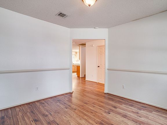 5th image of 2333 Ash Grove Trl