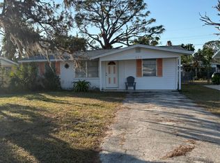 327 E Green St, Englewood, FL 34223