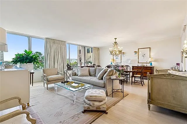 2100 Saint Charles Ave #5M — Photo 5